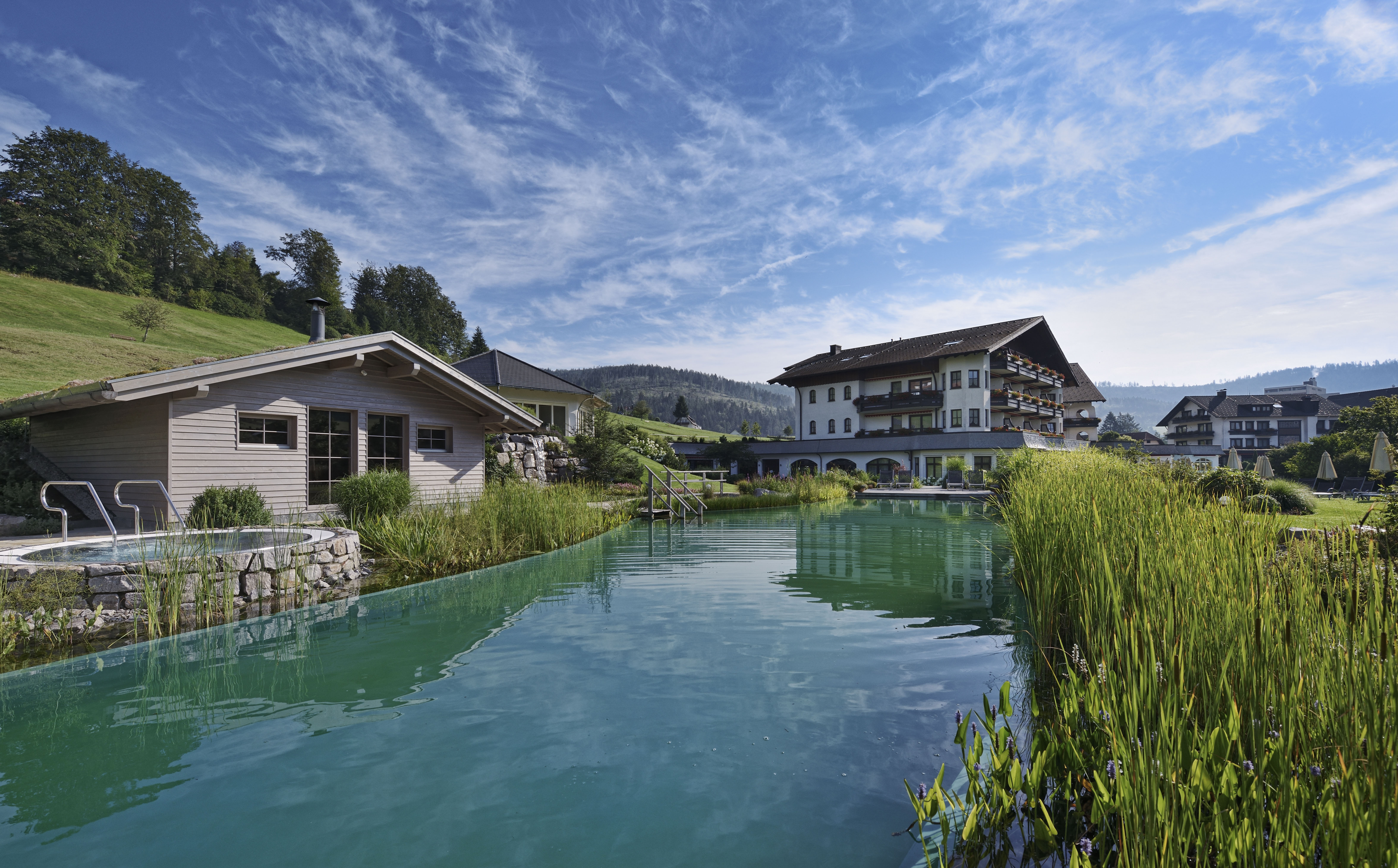 Schwimmbad Und Naturbadesee - Hotel Engel Obertal